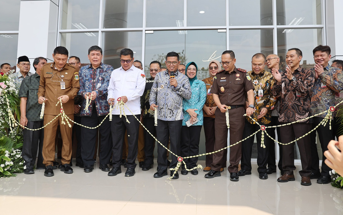 Resmikan Grha Bank Banten, Gubernur Banten Andra Soni: Bank Banten Harus Adil, Inklusif, dan Melayani Masyarakat