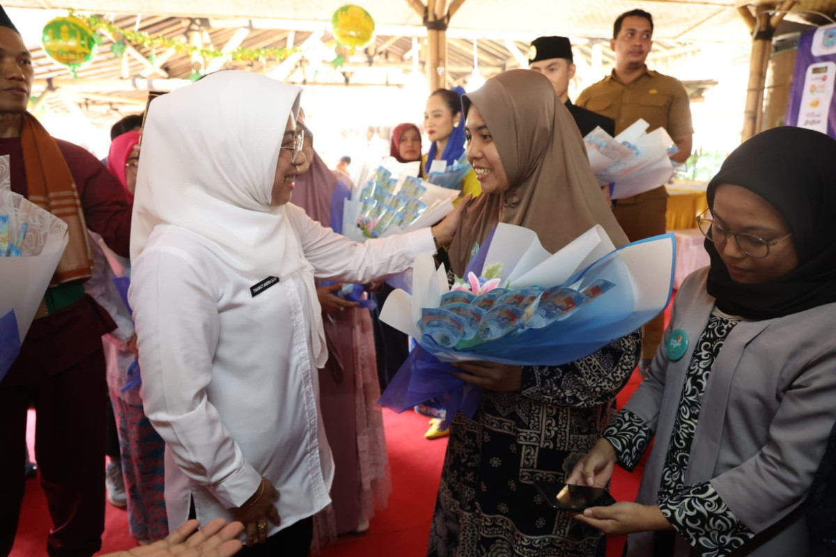 Ketua TP PKK Provinsi Banten Tinawati Andra Soni Dorong Sinergitas Pelaku UMKM dengan Perguruan Tinggi, Pemda, dan Media Massa