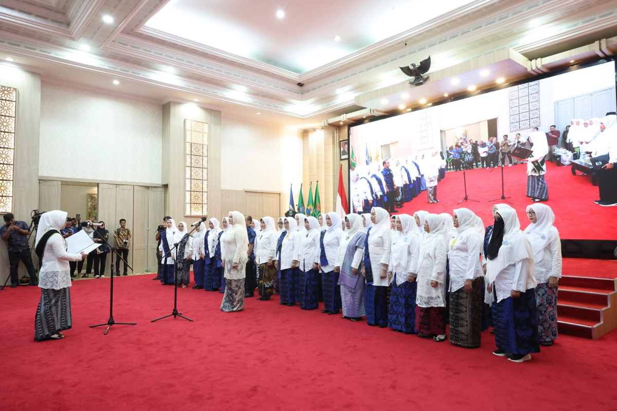 Ketua Dekranasda Provinsi Banten Tinawati Andra Soni Lantik Ketua Dekranasda Kabupaten/Kota di Provinsi Banten