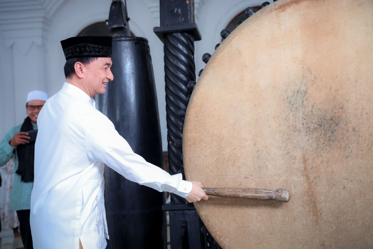 Wagub Banten A Dimyati Natakusumah Melaksanakan Sholat Idul Adha di Masjid Raya Al-Bantani