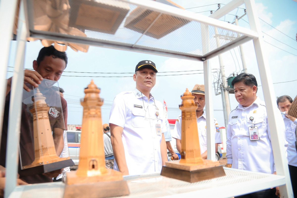 Ikuti Peluncuran Secara Nasional, Sekda Provinsi Banten Deden Apriandhi Tinjau Kesiapan Koperasi Desa Merah Putih Ranjeng