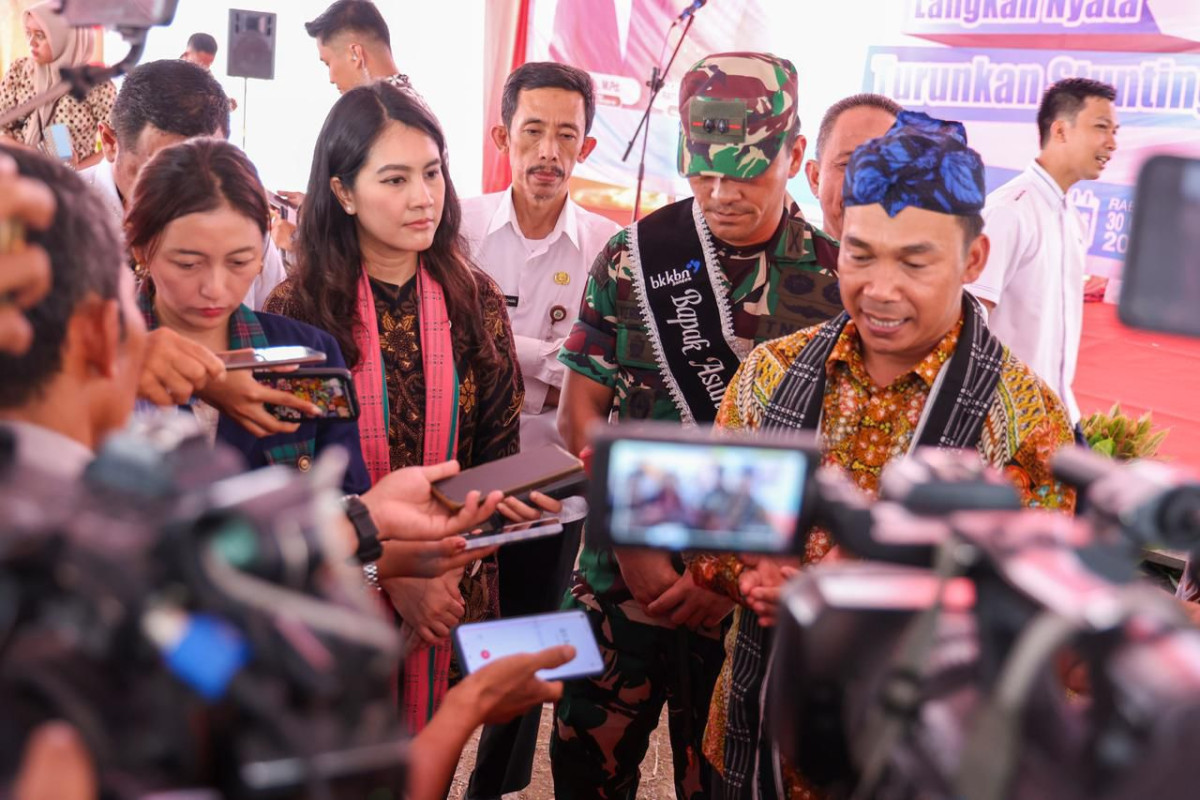 Pj Sekda Provinsi Banten Usman Asshiddiqi Qohara Dampingi Menteri Kependudukan dan Pembangunan Keluarga/Kepala BKKBN RI Kunjungan ke Kabupaten Lebak