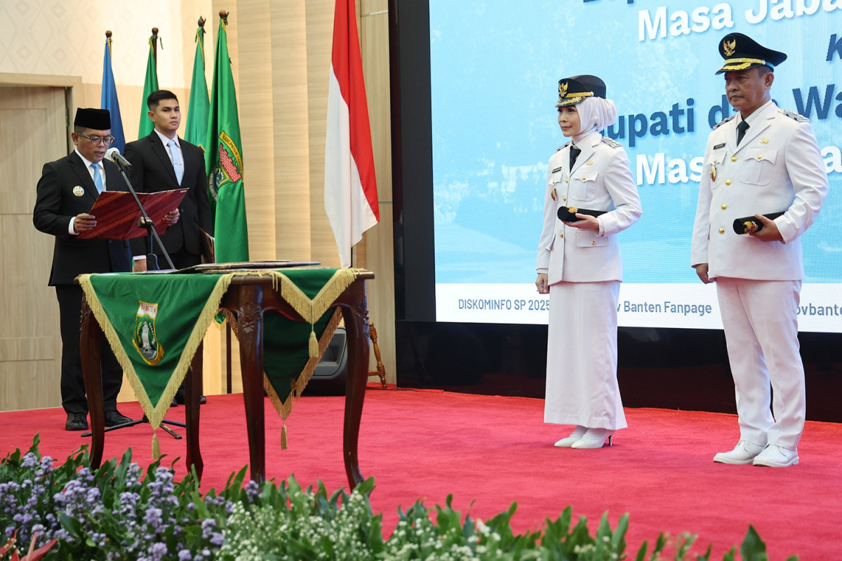 Gubernur Banten Andra Soni Lantik Bupati dan Wakil Bupati Serang Masa Jabatan Tahun 2025-2030