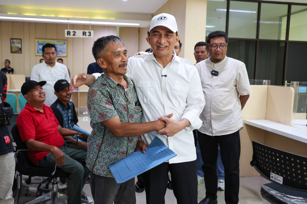 Wagub Banten A Dimyati Natakusumah Tinjau Pelayanan UPT Samsat Cikande Kabupaten Serang