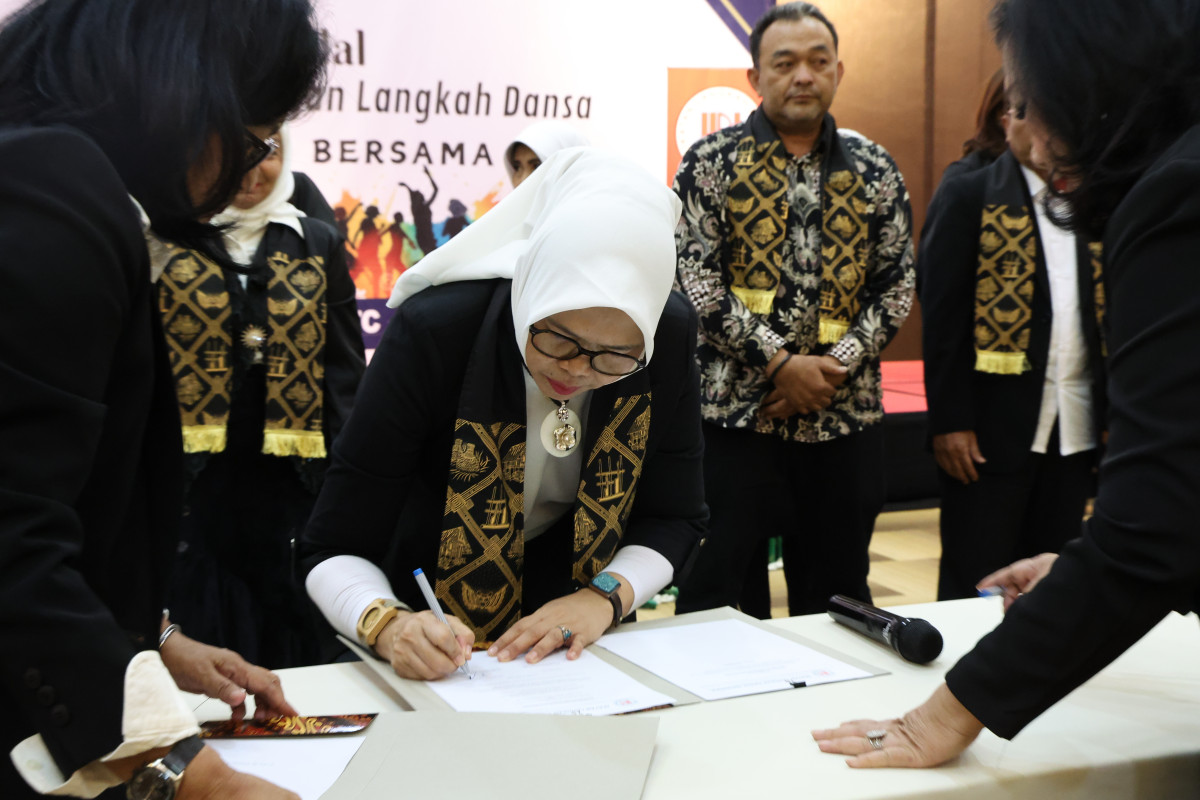 Kadis DP3AKKB Provinsi Banten Sitti Ma’ani Nina Dilantik Jadi Ketua ILDI Banten