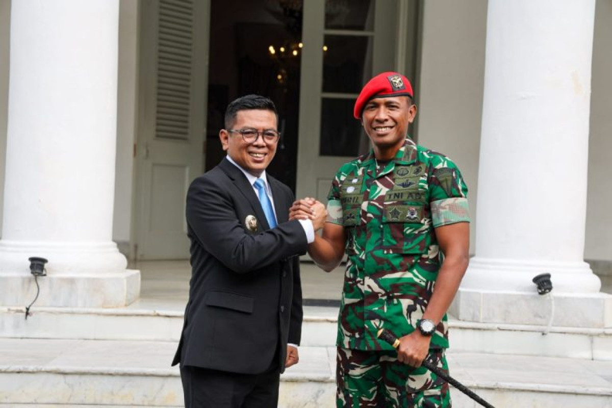 Gubernur Banten Andra Soni Terima Dan Grup 1 Kopassus