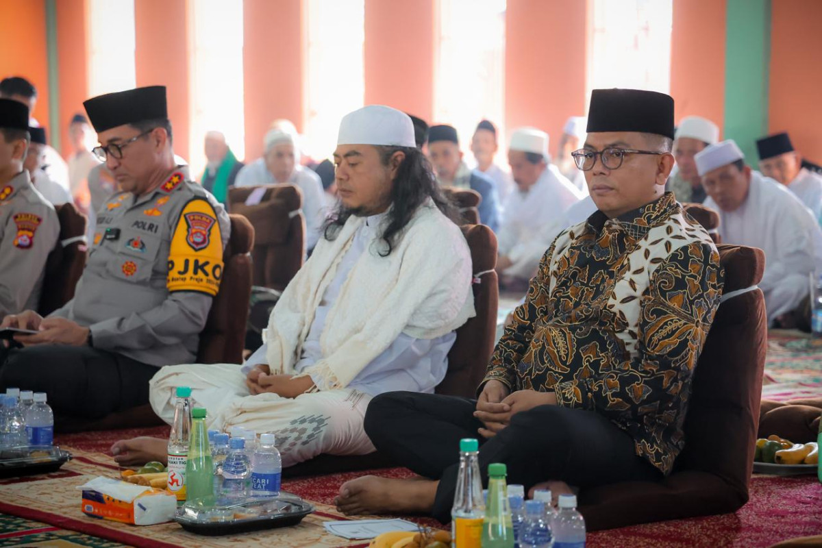 Gubernur Banten Andra Soni Ajak Masyarakat Teladani Para Ulama
