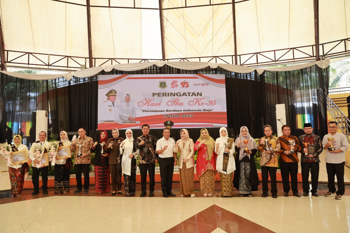 Hari Ibu, Pj Gubernur Al Muktabar: Ibu Transformasikan Nilai Kehidupan