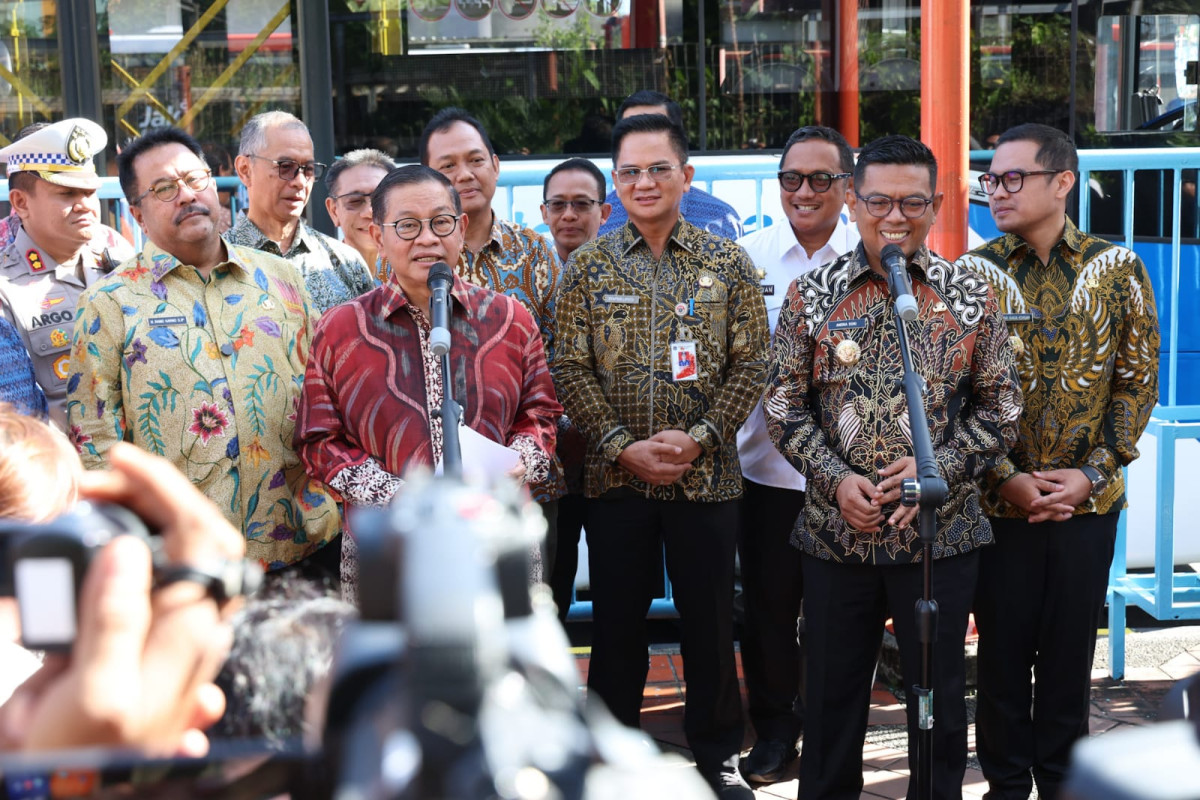 Gubernur Banten Andra Soni dan Gubernur DK Jakarta Pramono Anung Resmikan Operasional TransJakarta S-61 Blok M - Alam Sutera