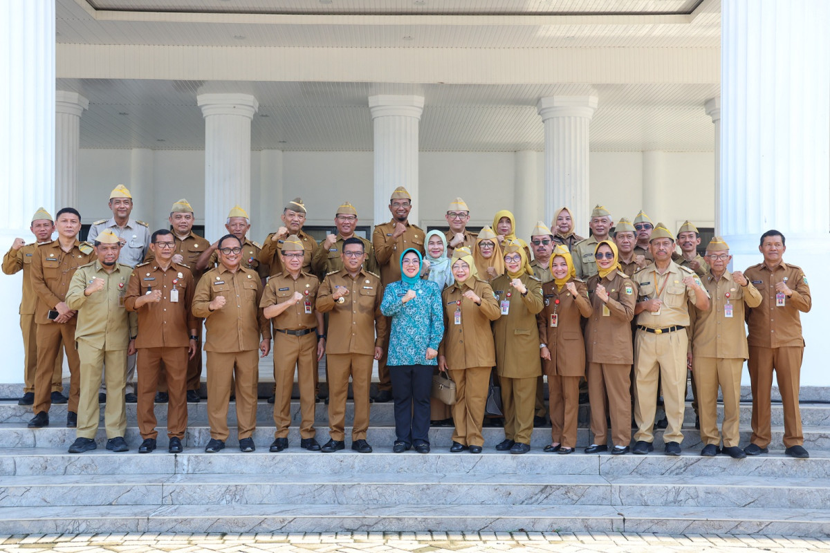 Usai Libur dan Cuti Bersama Idul Fitri 1446 H, Gubernur Banten Andra Soni Tekankan Pelayanan Kepada Masyarakat