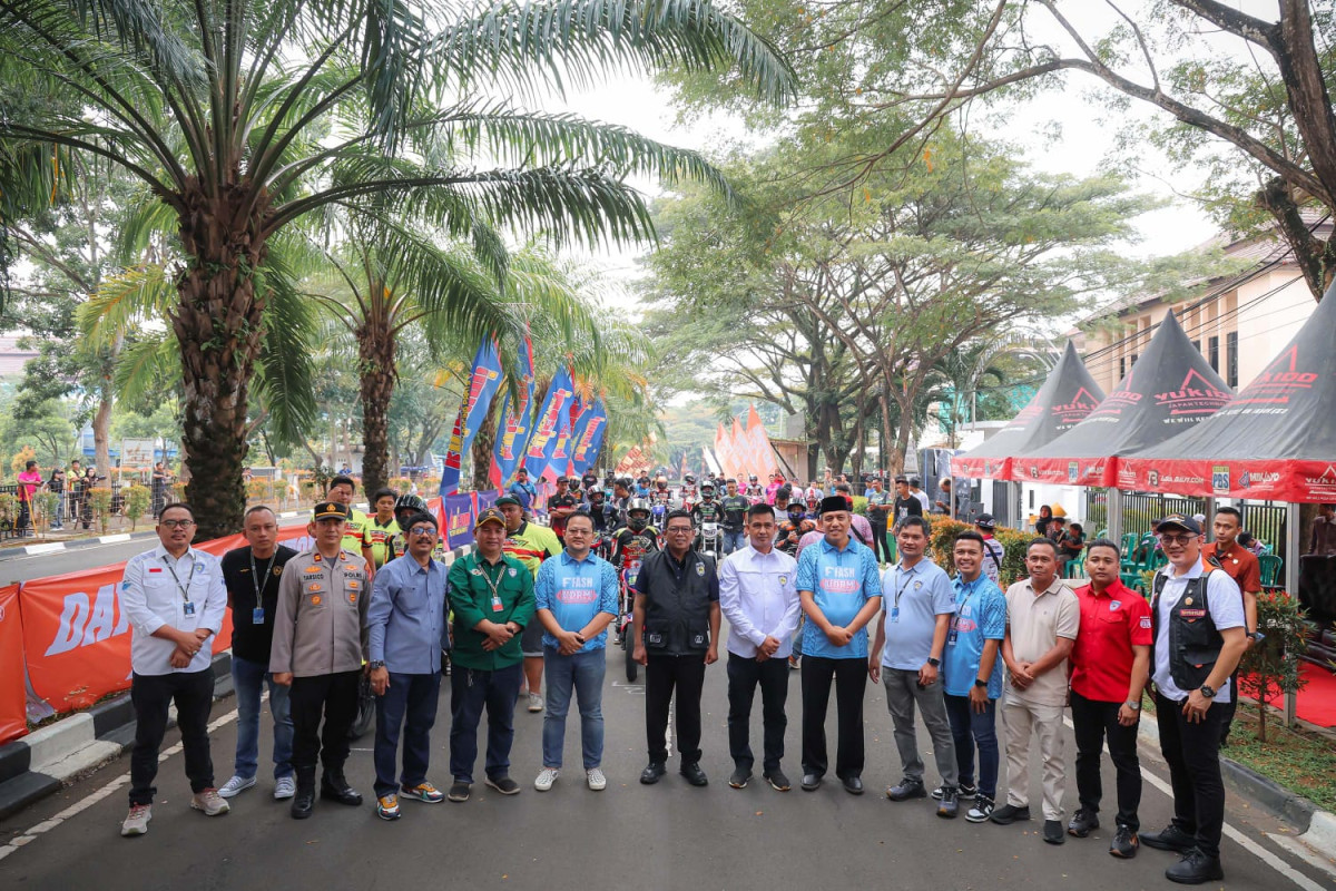 Lepas Kejuaraan Road Race Piala Gubernur Banten Cup 2025, Gubernur Banten Andra Soni: Pemprov Banten Siap Bangun Sirkuit Balap