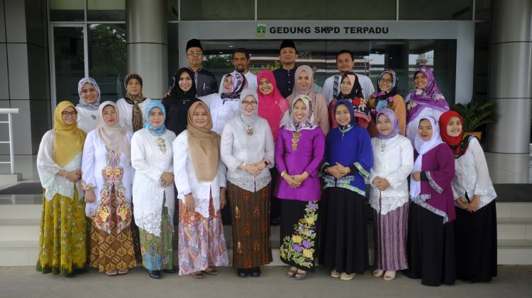 SELAMAT HARI KARTINI