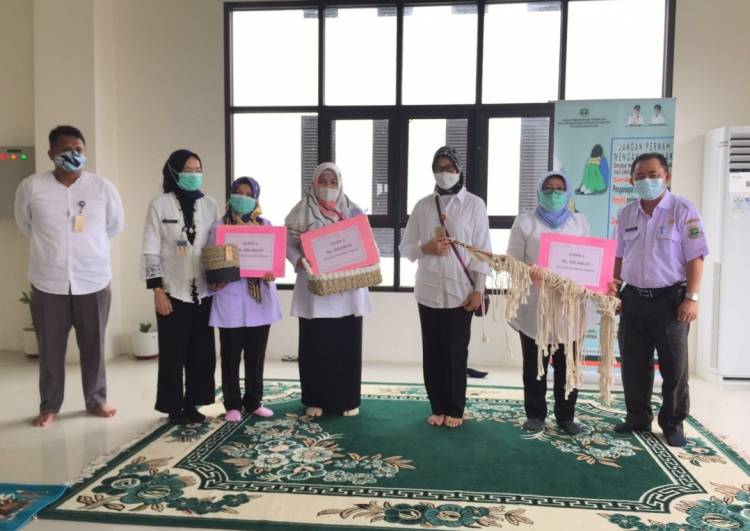 Kabid Perlindungan Perempuan dan Anak DP3AKKB Banten Juara Lomba Kebersihan dan Keindahan Ruangan