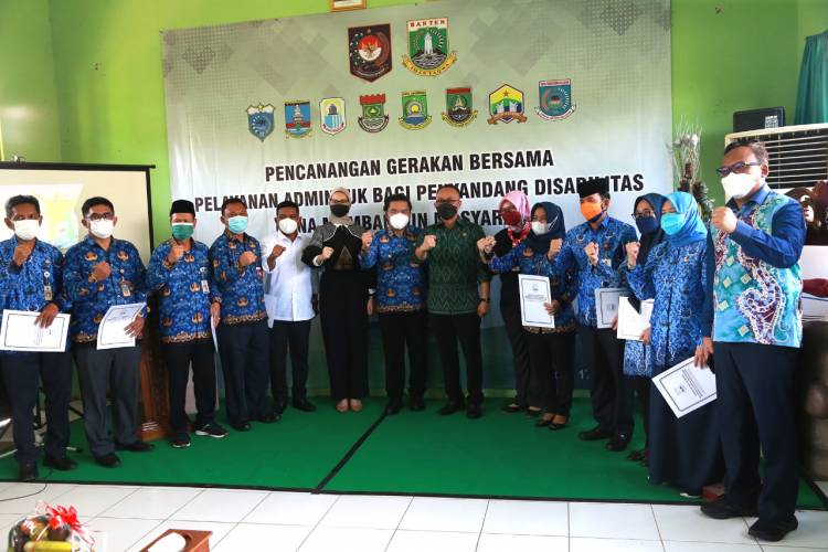 Pj Gubernur Banten Al Muktabar Mencanangkan Gerakan Bersama Pelayanan Adminduk Penyandang Disabilitas